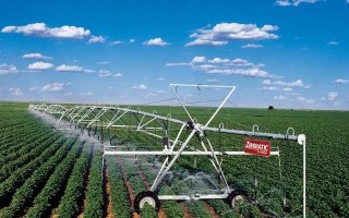 科技在农业方面的应用：智能设备如何让种植更轻松高效，告别传统农耕的烦恼